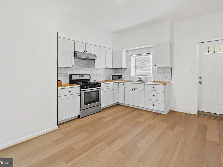 1653 N Smallwood St — Photo 11