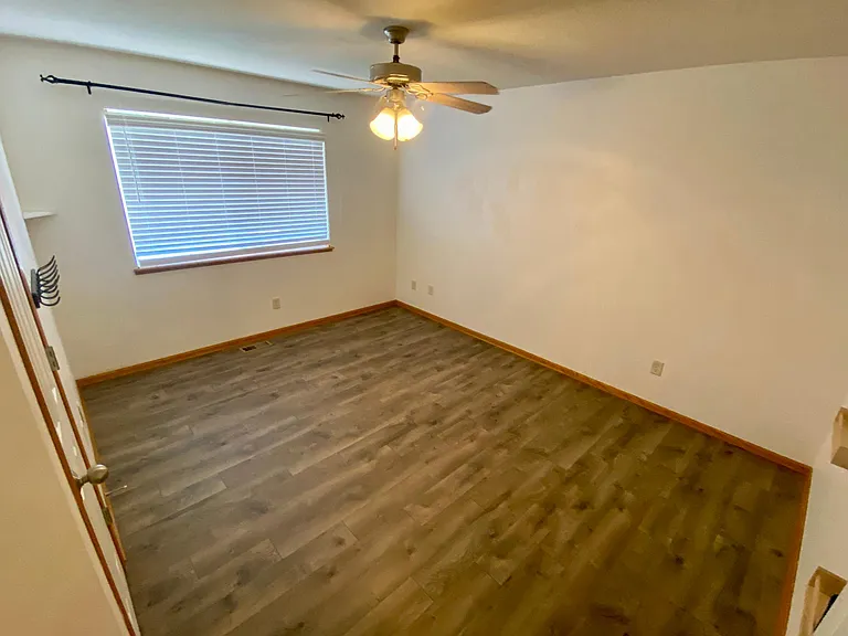8605 Dunrovin Rd — Photo 17
