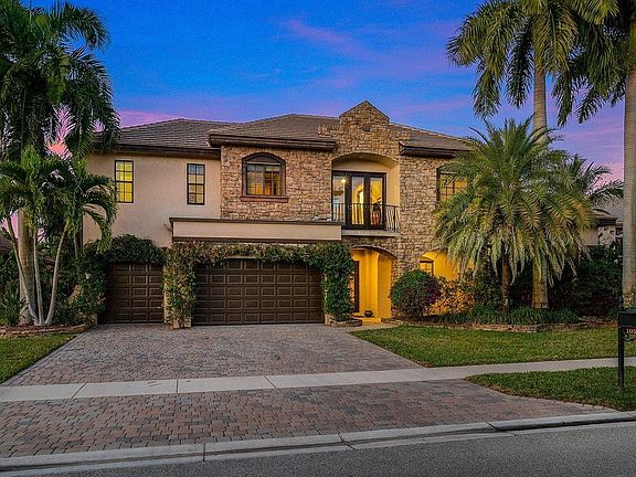 3rd image of 10573 Versailles Blvd