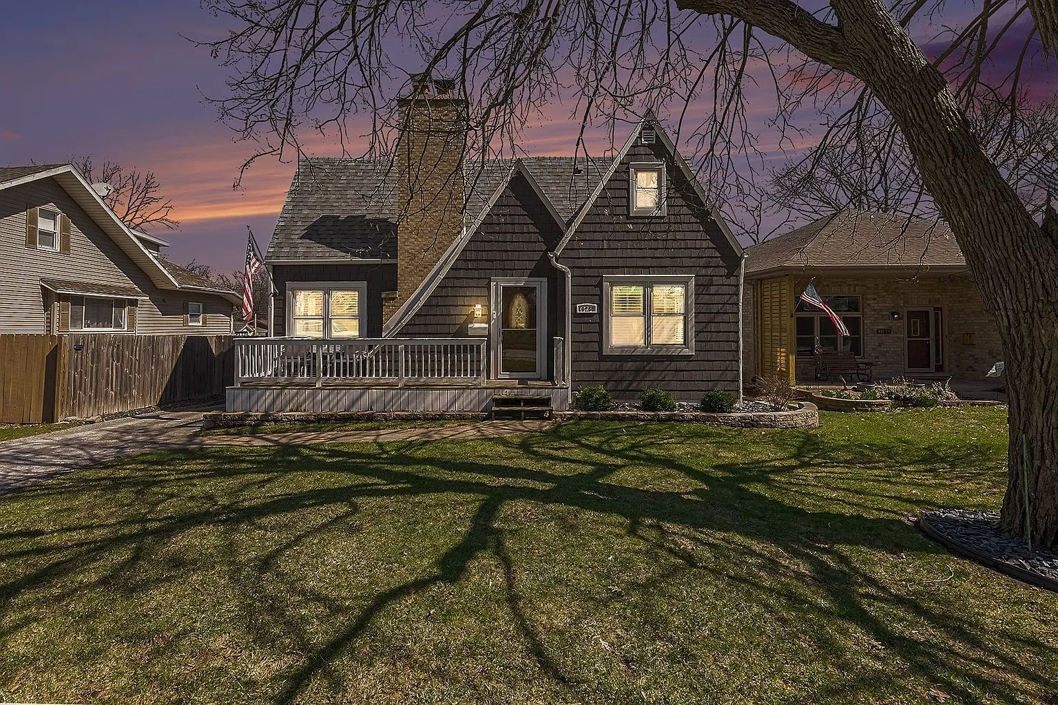 11231 S Worth Ave photo 1