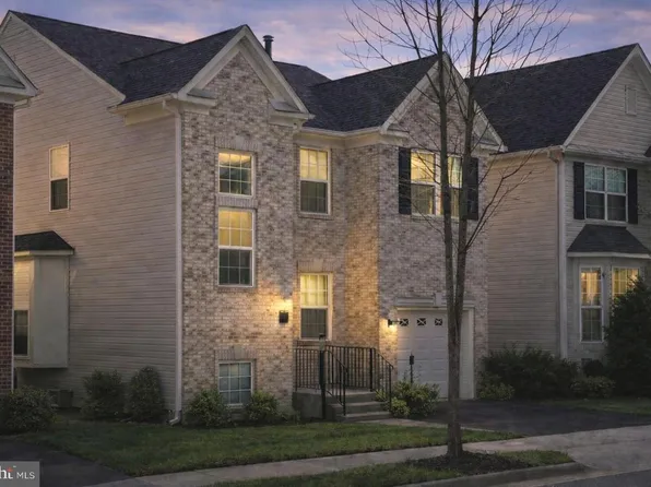 9117 Mulder Ct, Manassas, VA 20111