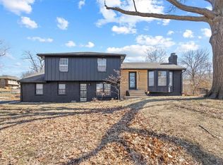 7901 Hedges Ave, Raytown, MO 64138