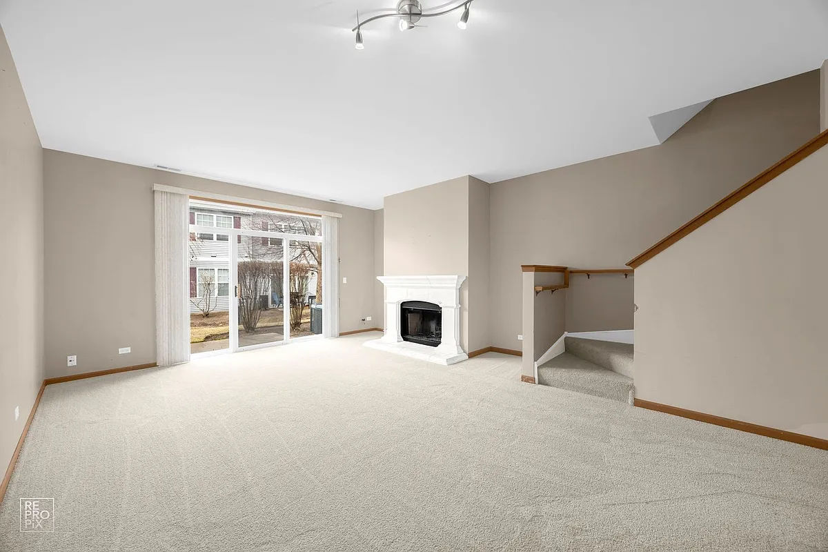 Building Photo - 2843 Falling Waters Dr