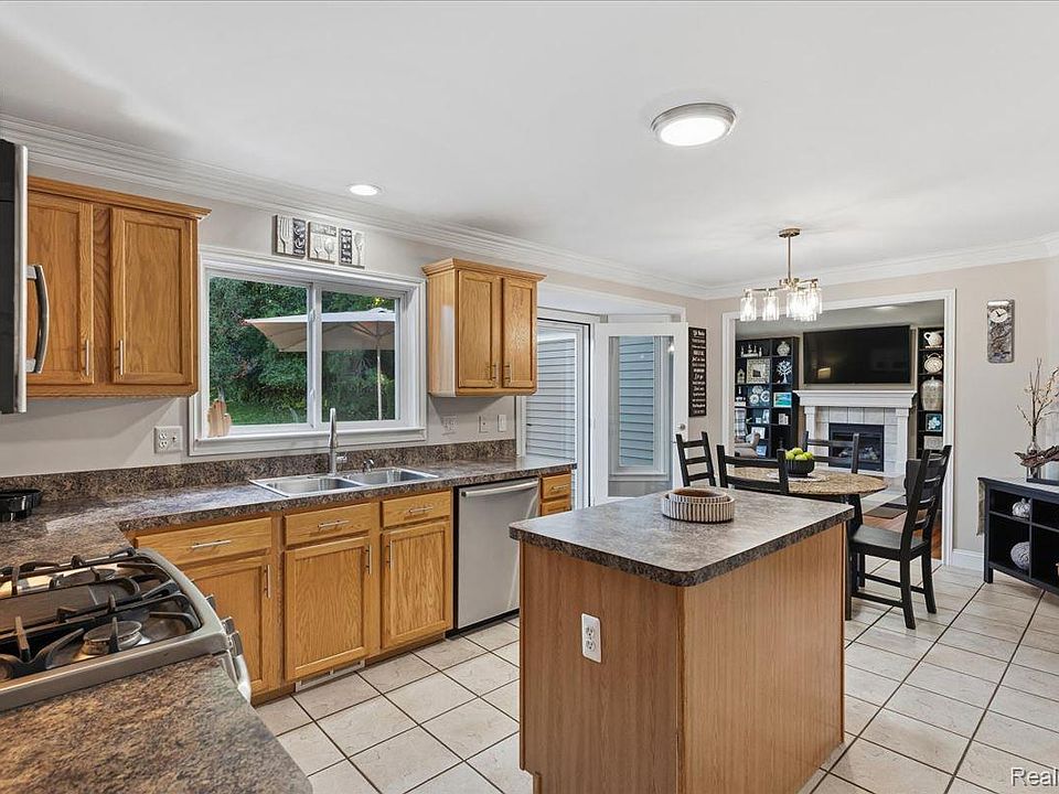 100 Ridge Field Ct, photo 8