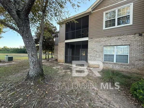 450 Park Ave APT 210, Foley, AL 36535
