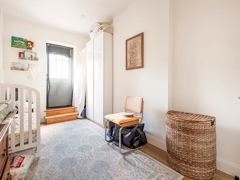 374 Court St #2/2 — Photo 6