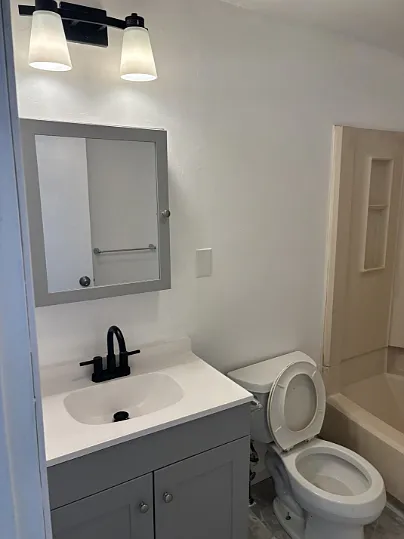 196 Broad St #4 — Photo 5