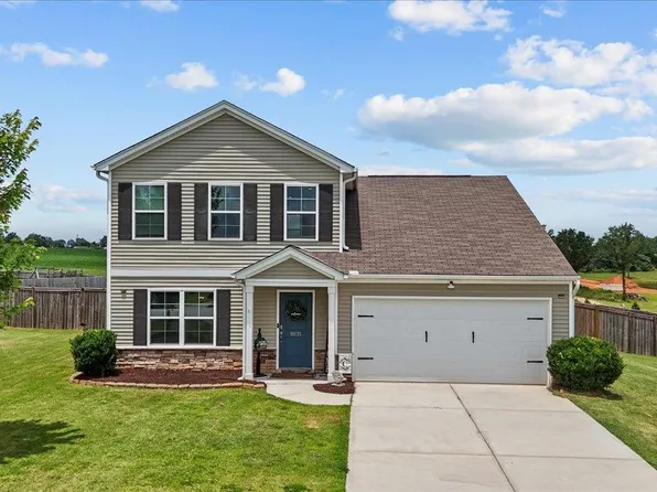 9035 Germaine Ct, Boiling Springs, SC 29316