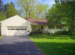 38315 Roselawn Ave, Willoughby, OH 44094