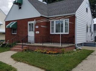 27 Preston Rd, Cheektowaga, NY 14215