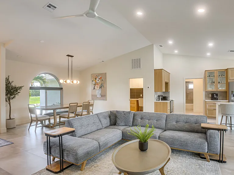 5133 Latham Ter — Photo 11