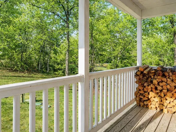 301 Rollason Dr, Front Royal, VA 22630
