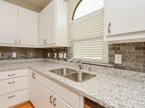 5911 Petty St, Houston, TX 77007