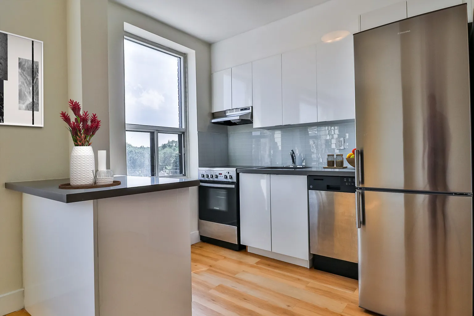 4 Latimer Ave #1456988 photo 1