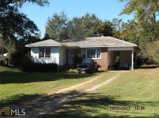 219 N Lake Dr, Sylvania, GA 30467