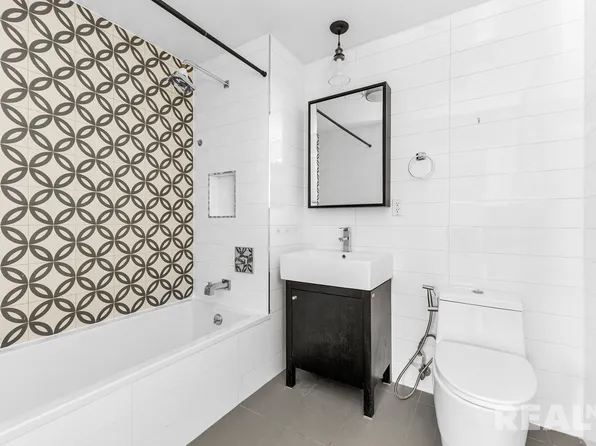 766 Lafayette Avenue 3H image 6 of 7