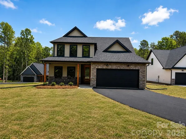 335 Lake Farm Dr, Salisbury, NC 28146