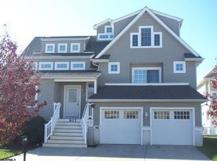 902 N Cornwall Ave, Ventnor, NJ
