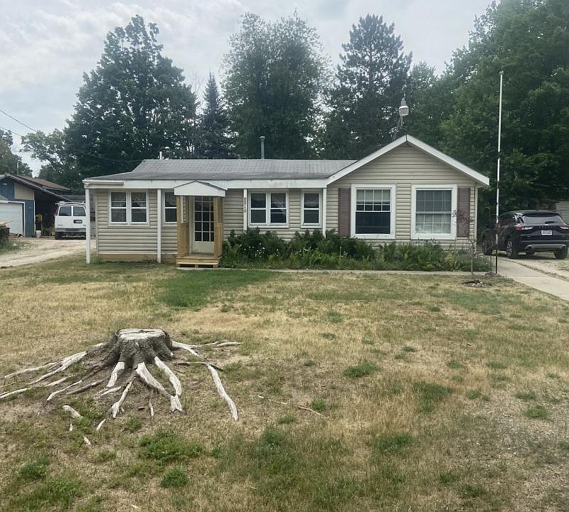 1st image of 8810 Woodbridge Dr