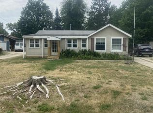 8810 Woodbridge Dr, Saint Helen, MI 48656