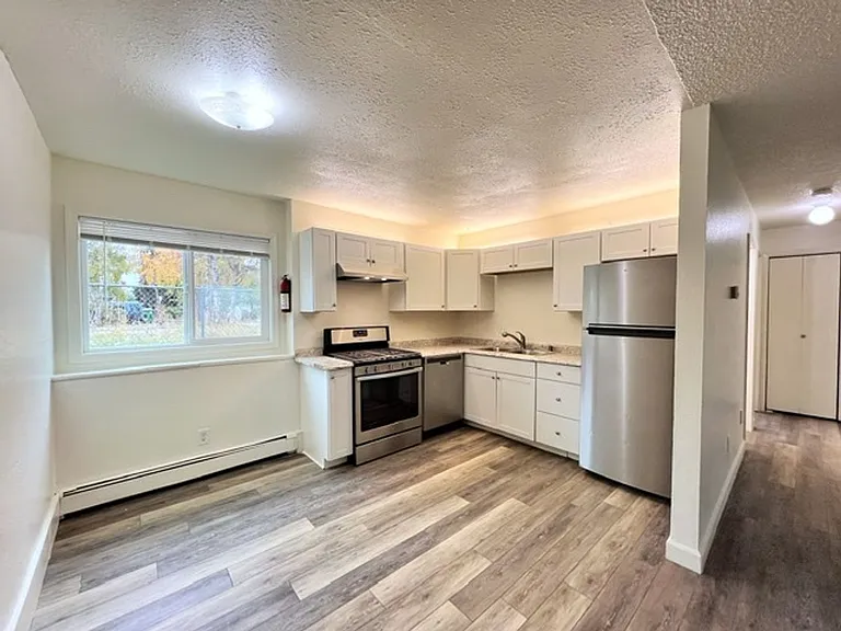 1555 Latouche St — Photo 3