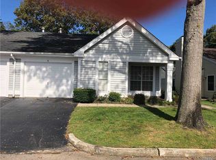 16 Milleridge Ct, Ridge, NY 11961