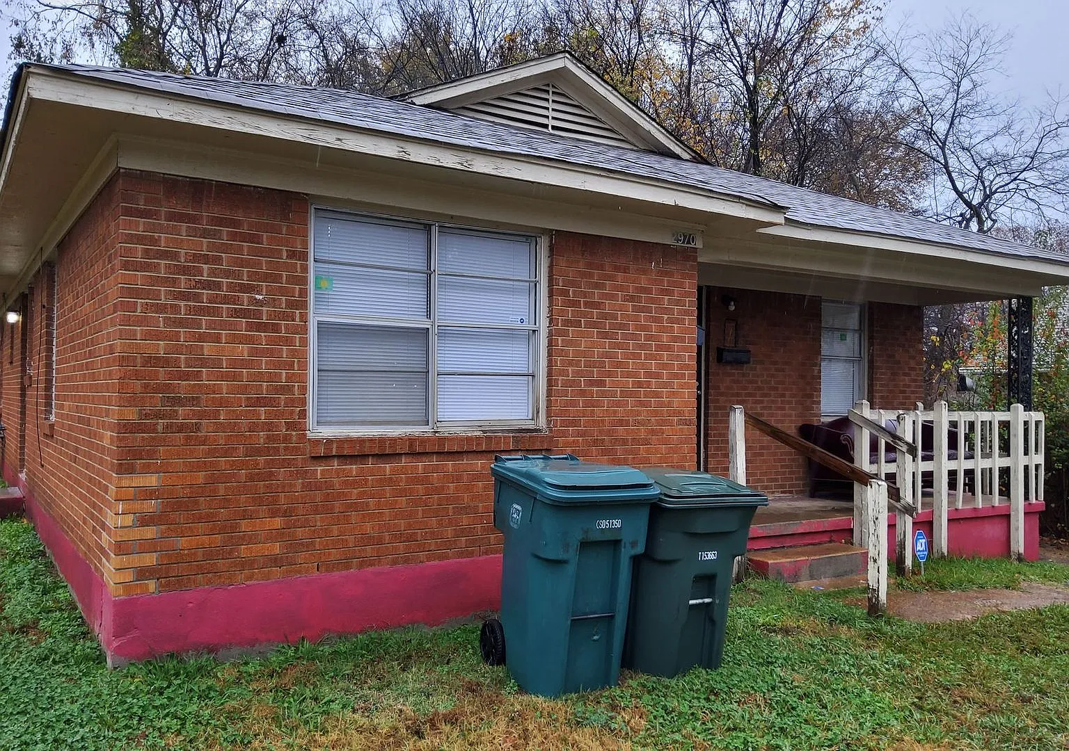 Welcome To 2970 Hale Ave! Move-In Special — Photo 2