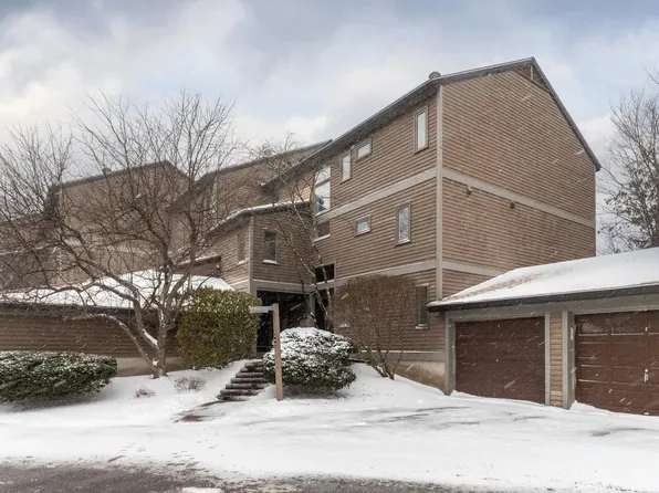 54 East Redrock Drive #103, Burlington, VT 05401