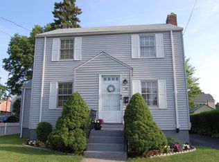 98 Montowese St, Hartford, CT 06114