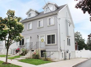 576 Buchanan Ave, Staten Island, NY 10314