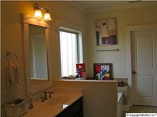 5th image of 2435 Bell Manor Dr SW