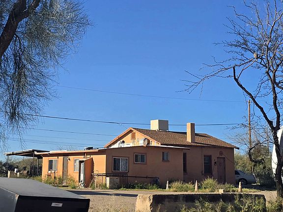 3rd image of 2903 S Mission Rd