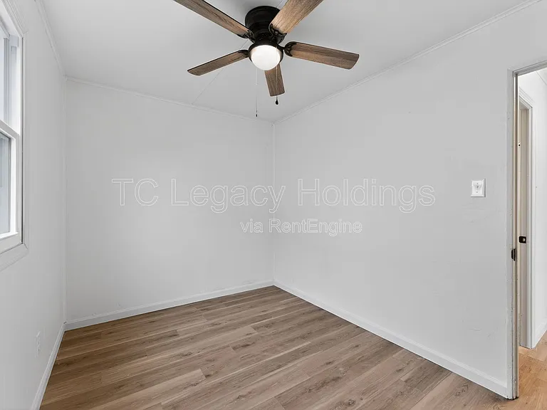 1533 Hoffman Ave — Photo 19