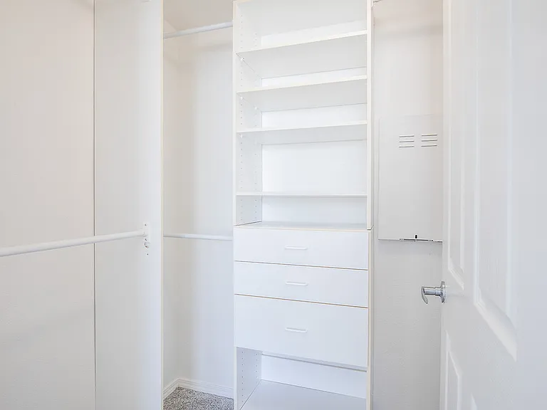 101 San Fernando — Photo 29