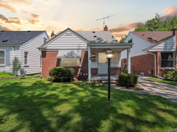 24162 Notre Dame St, Dearborn, MI 48124