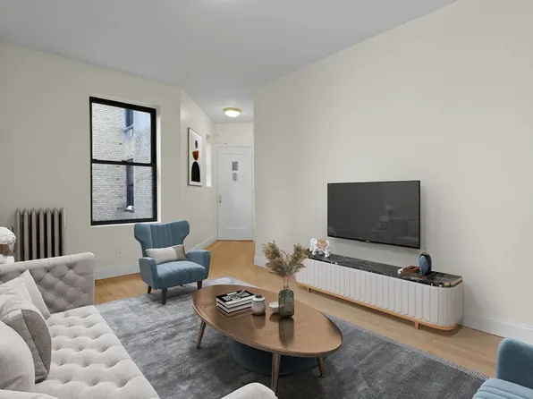 201 West 11th Street image 1 of 10