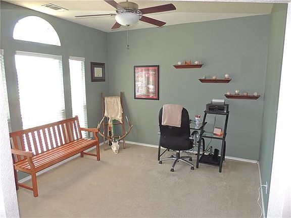 3rd image of 6464 Payton Dr