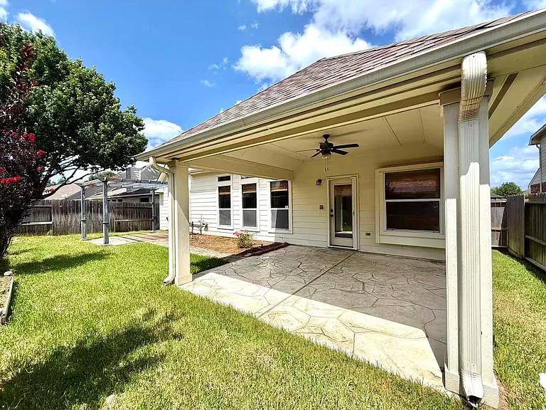 7018 Paradise Park Bnd — Photo 25