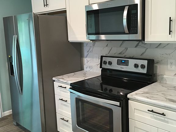5th image of 3006 S Downey Ave