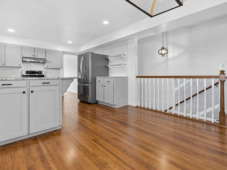 12550 SE 242nd Ave — Photo 14