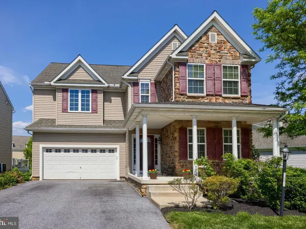 504 Brookshire Dr, Lancaster, PA 17601