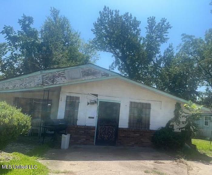 2852 Marion Dunbar St, Jackson, MS 39213 | Zillow