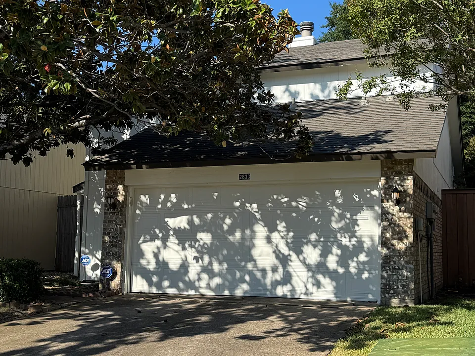 2833 Capella Cir