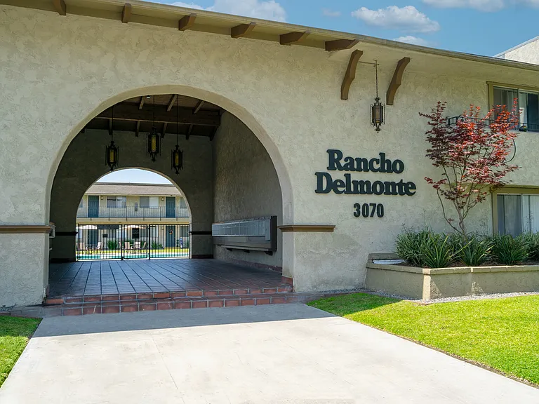 Rancho Del Monte — Photo 9