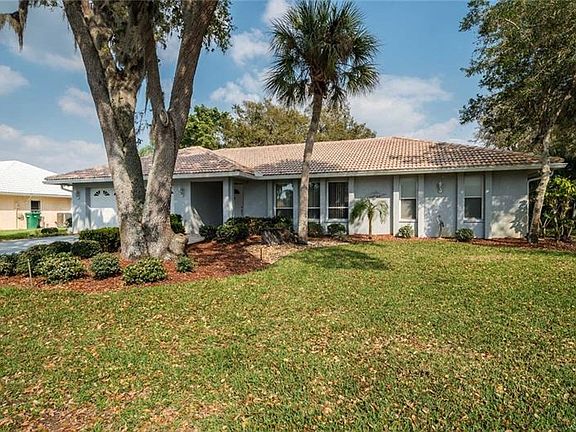 2nd image of 424 Lemonwood Dr