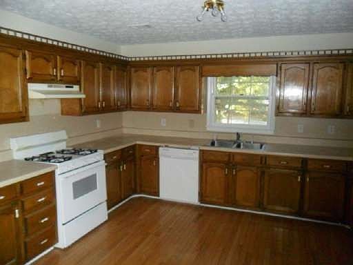 3rd image of 677 Nottingham Dr