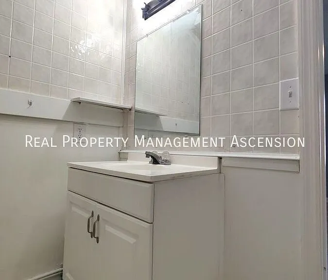 1163 Baggett Rd #D — Photo 7