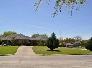 1015 Ridge Rd W, Rockwall, TX 75087