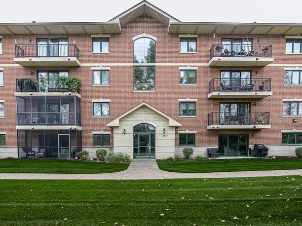 6830 W Winding Trl Unit 102, Oak Forest, IL 60452