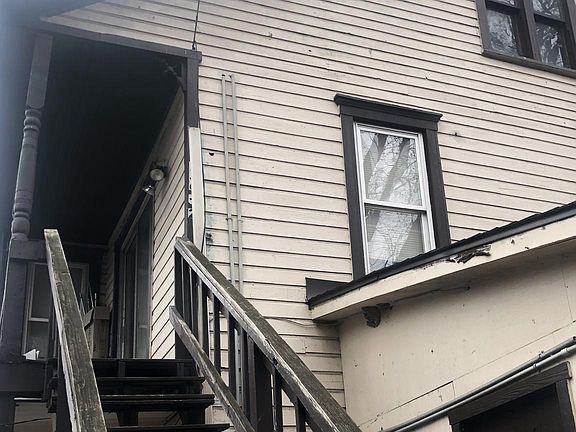 2nd image of 734-736 Maryland Ave